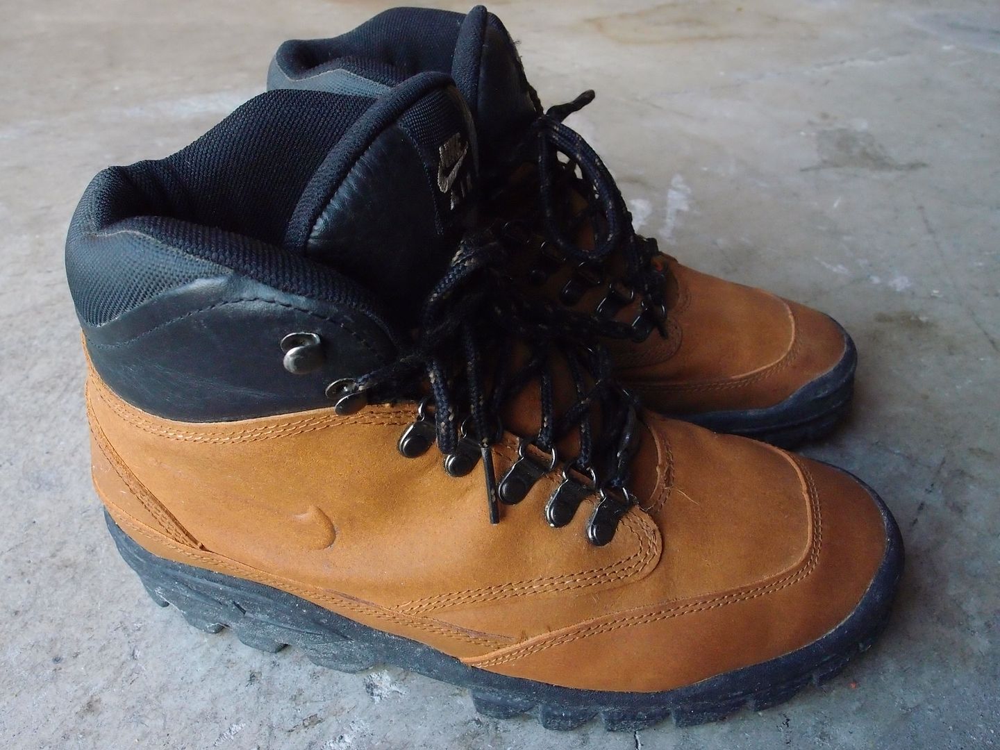 nike air tumalo